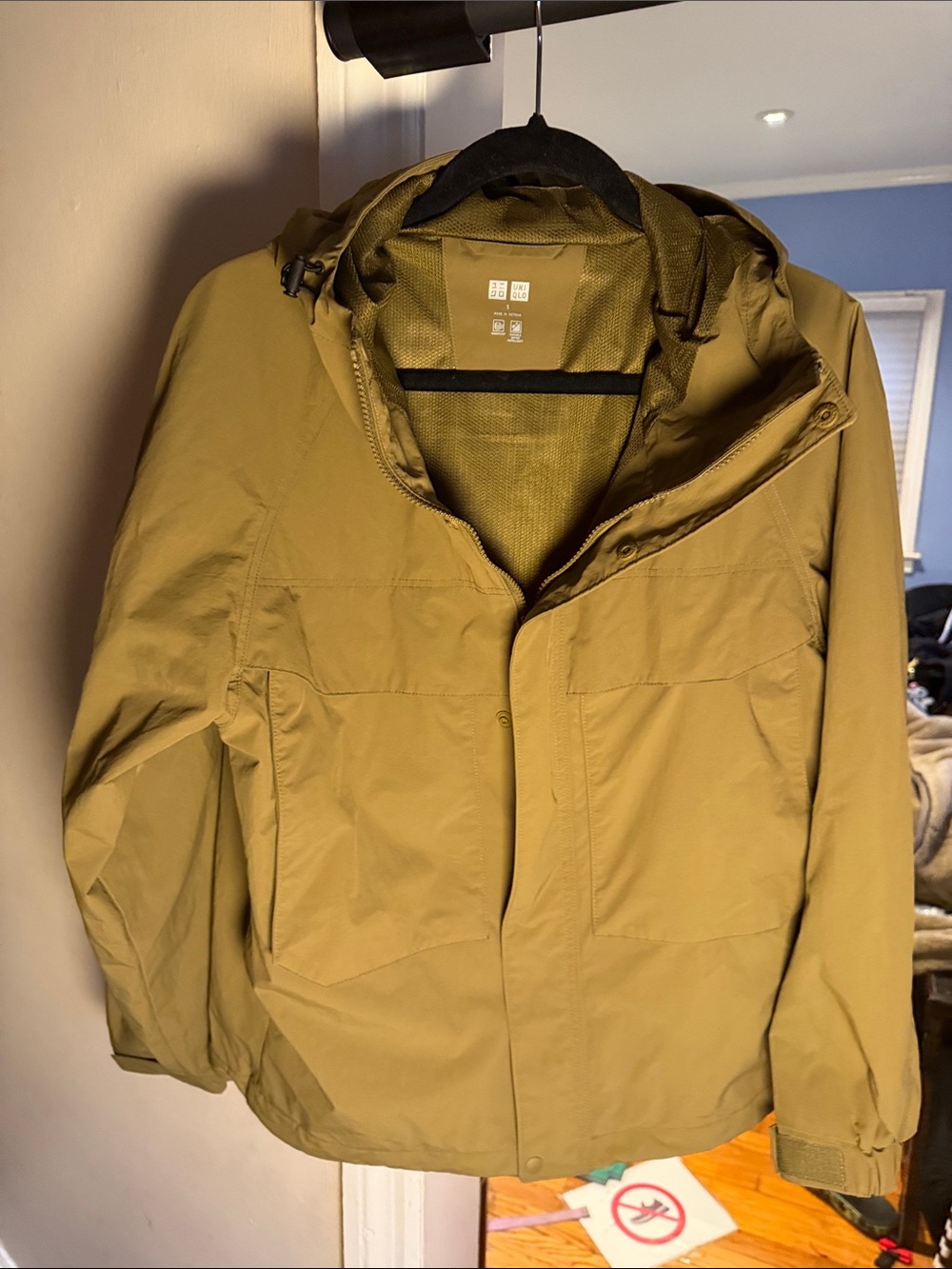 Uniqlo Windproof / Water proof rain jacket TAN SMALL